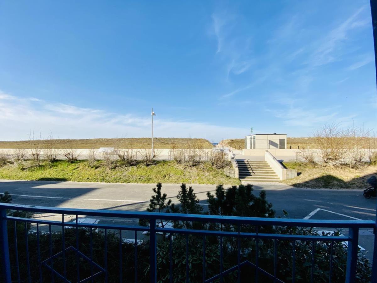 Strandpalais/lee * Rostock